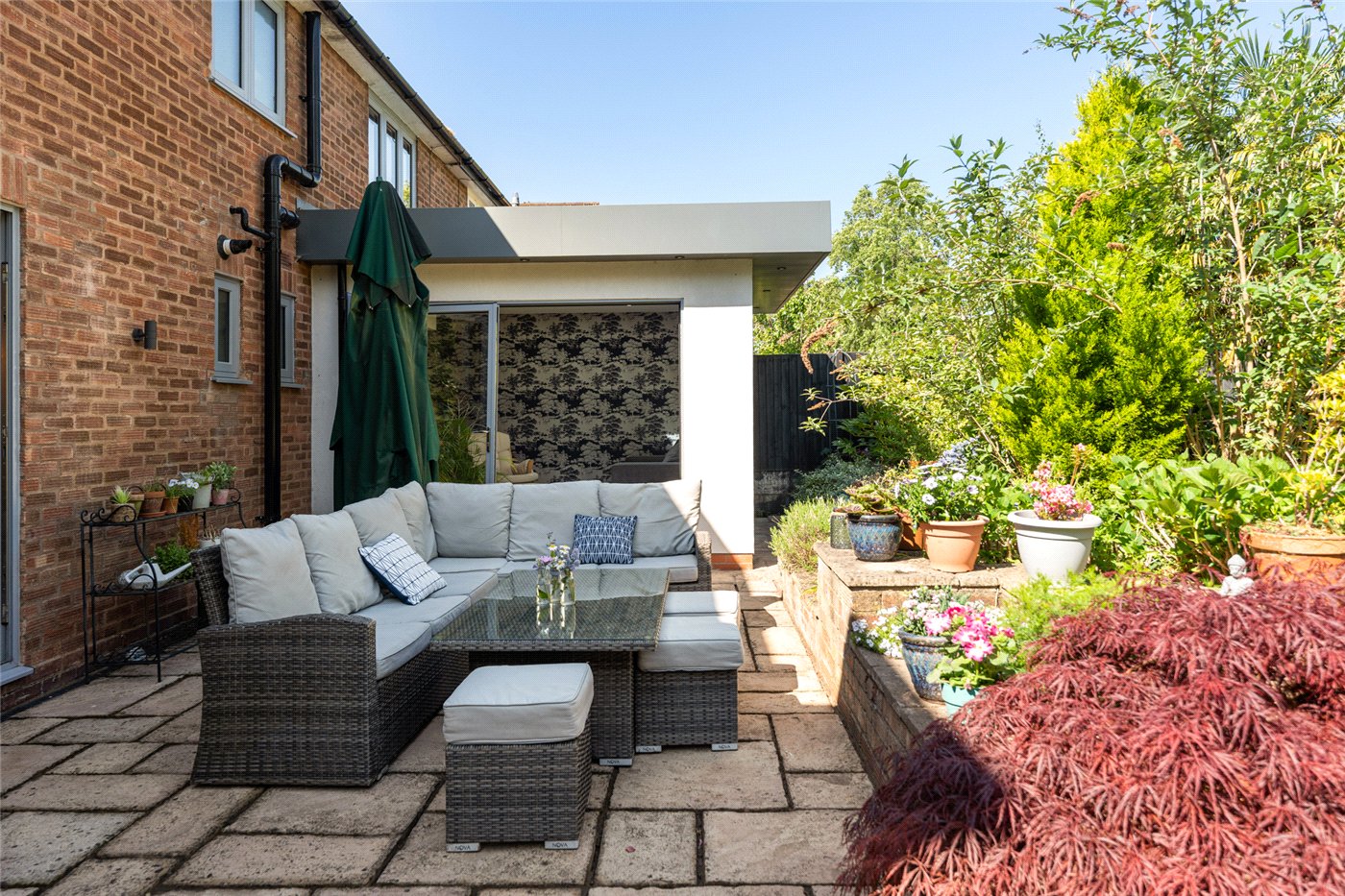 Terrace To Sitting